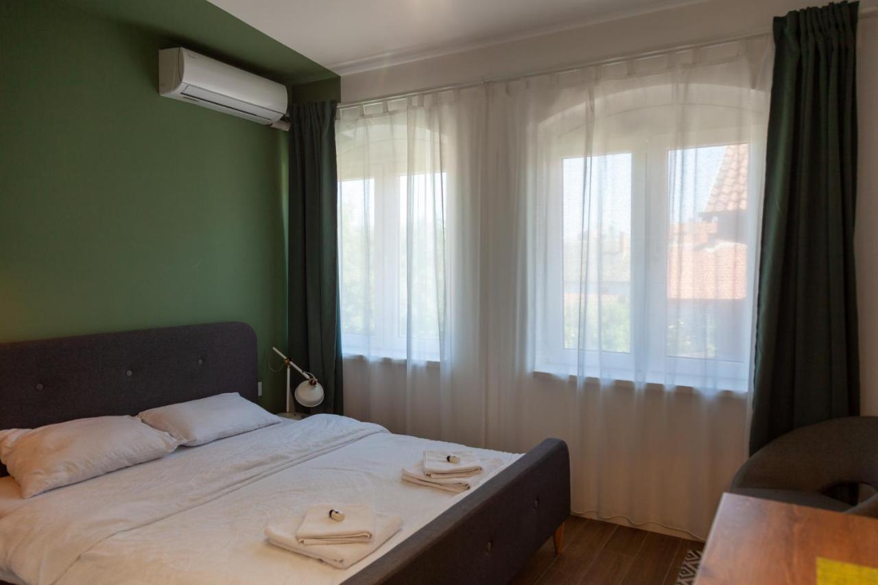 Moms House Hotel Golubac Bagian luar foto