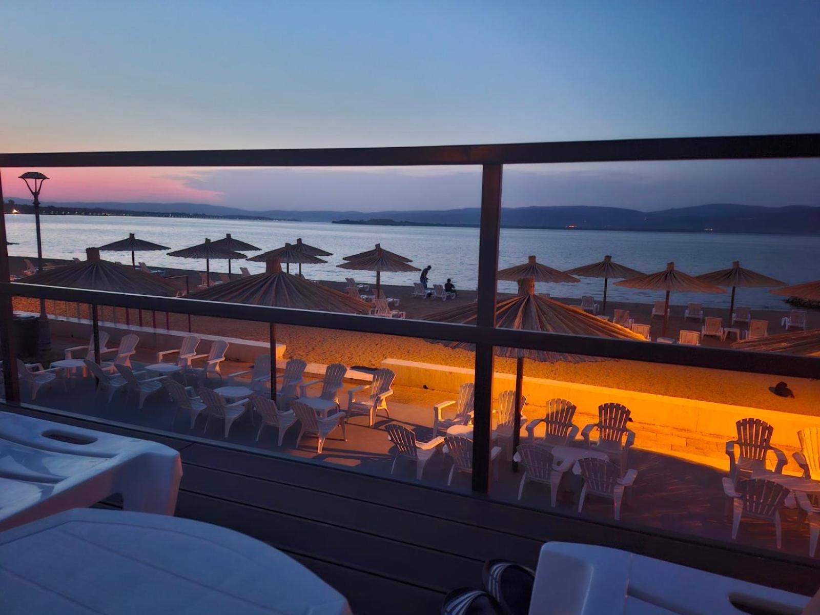 Moms House Hotel Golubac Bagian luar foto