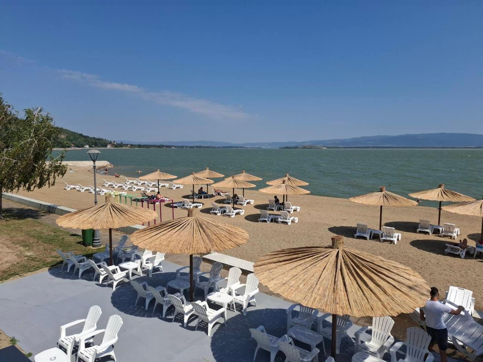 Moms House Hotel Golubac Bagian luar foto