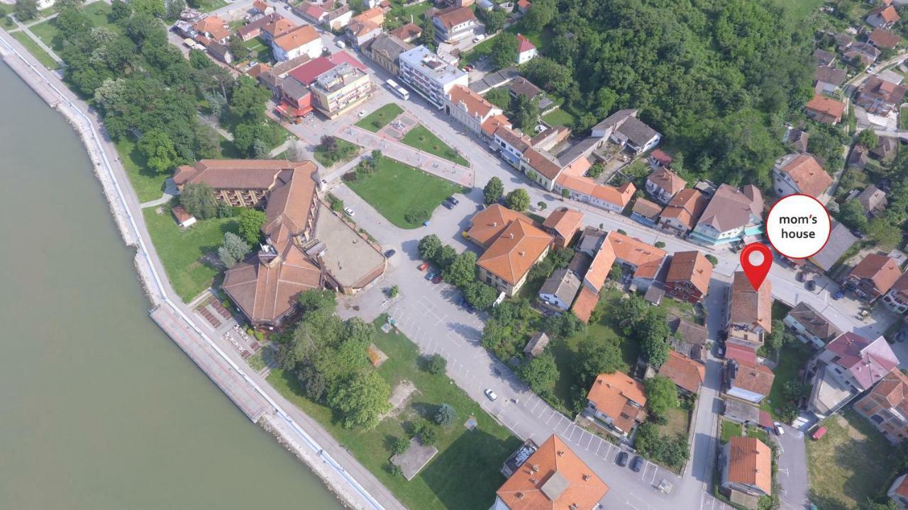 Moms House Hotel Golubac Bagian luar foto