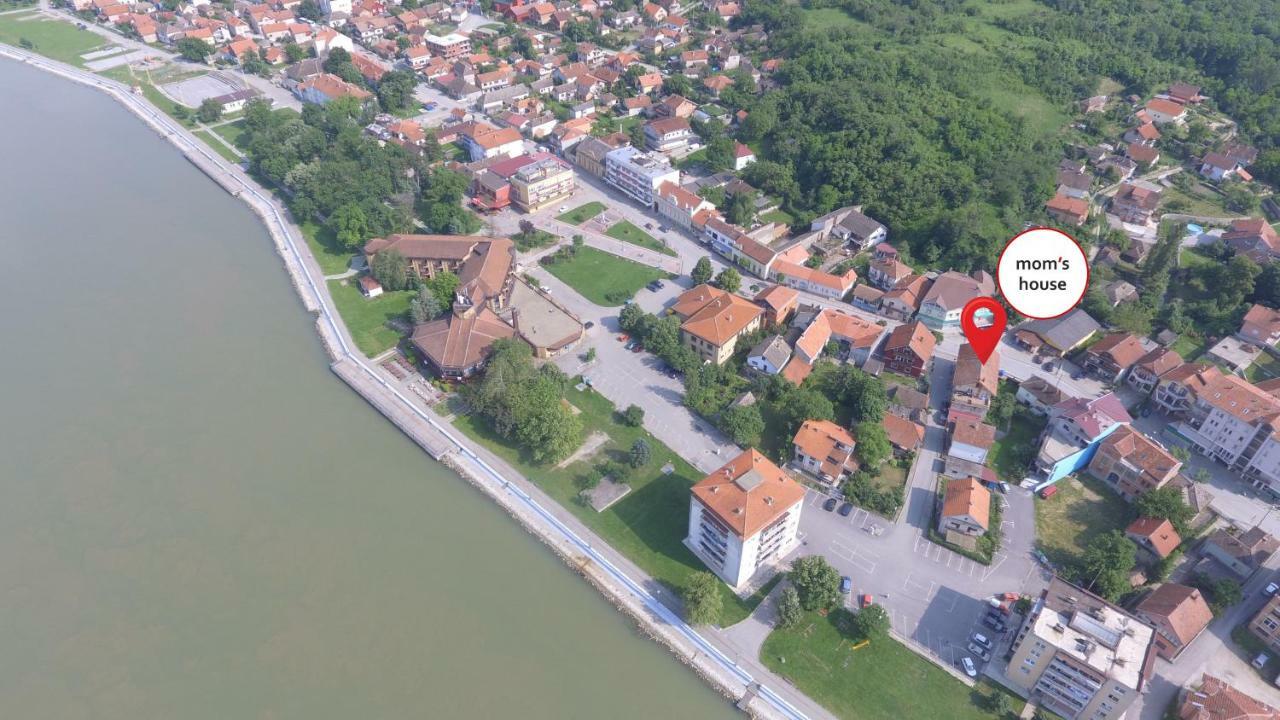 Moms House Hotel Golubac Bagian luar foto